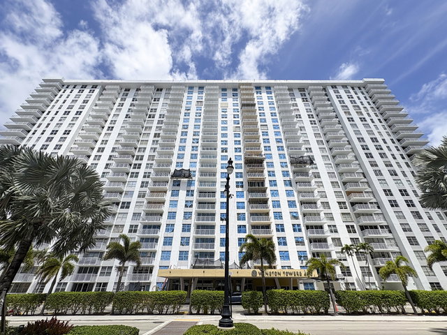 Winston Towers 400  photo 3